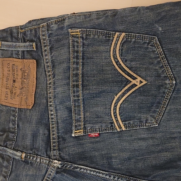 Classic Cut Off Levi's Worn in Jean Shorts - Picture 9 of 11
